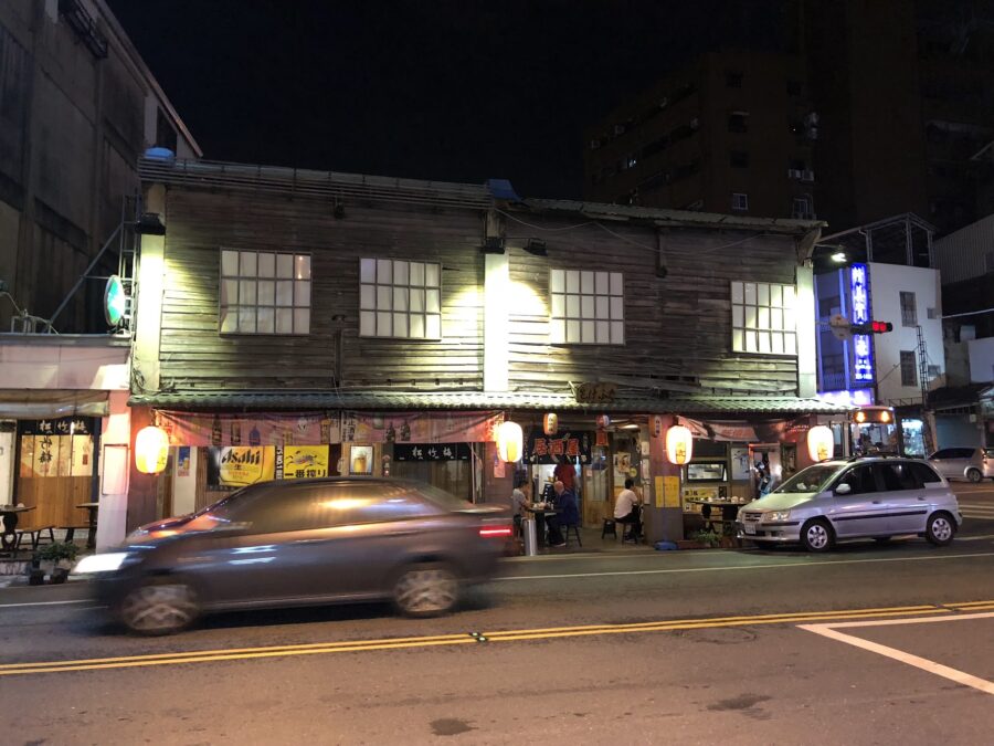 台南市内の日本式居酒屋
