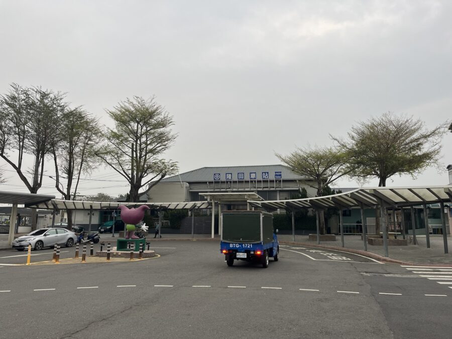 台湾鉄道隆田駅
