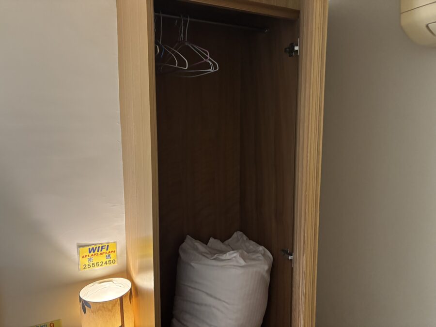 千慧商務旅館クローゼット