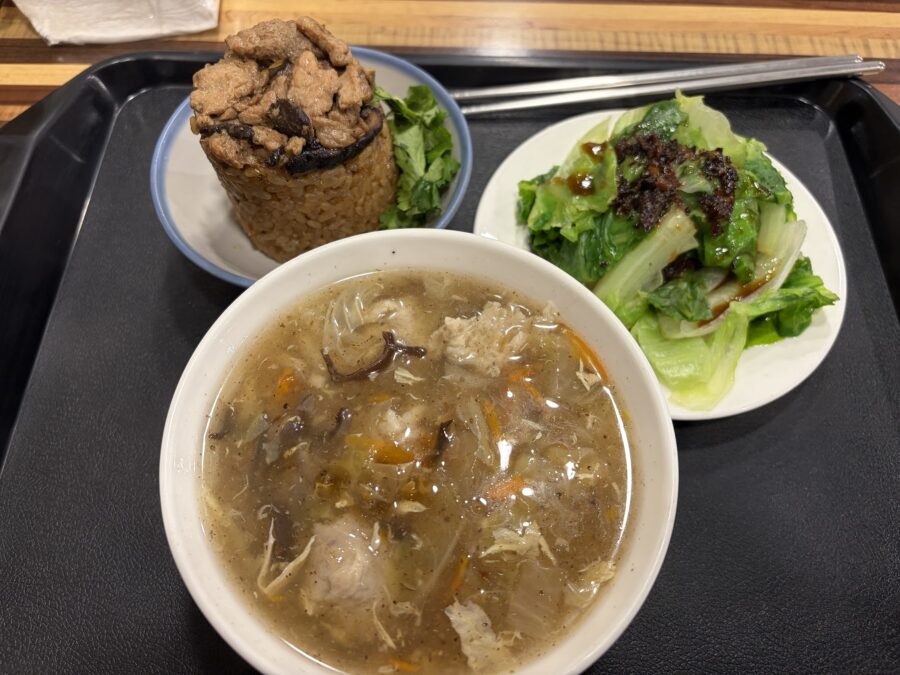 遊記百年油飯料理